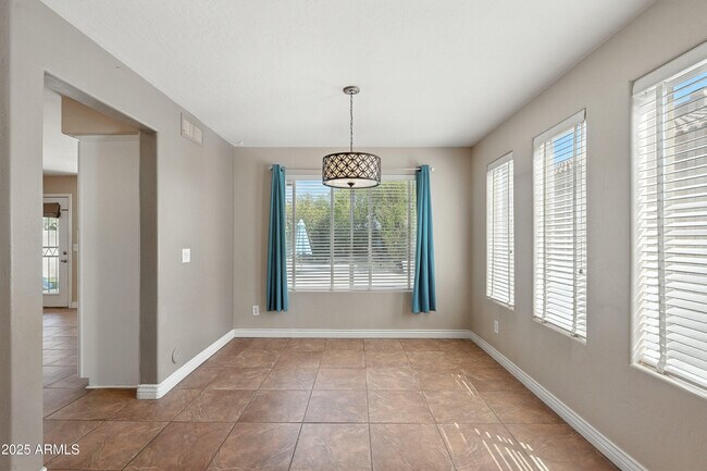 Building Photo - 4274 E Creosote Dr