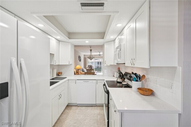 Building Photo - 360 Charlemagne Blvd