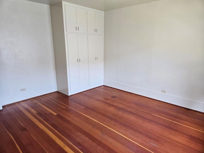 Building Photo - Single Family Home in Scotia!