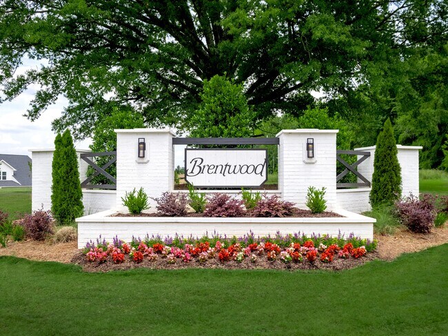 Building Photo - 180 Larragan Dr