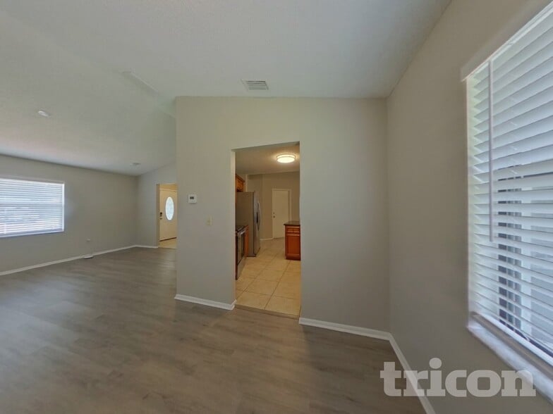 Building Photo - 2273 Seward Cir
