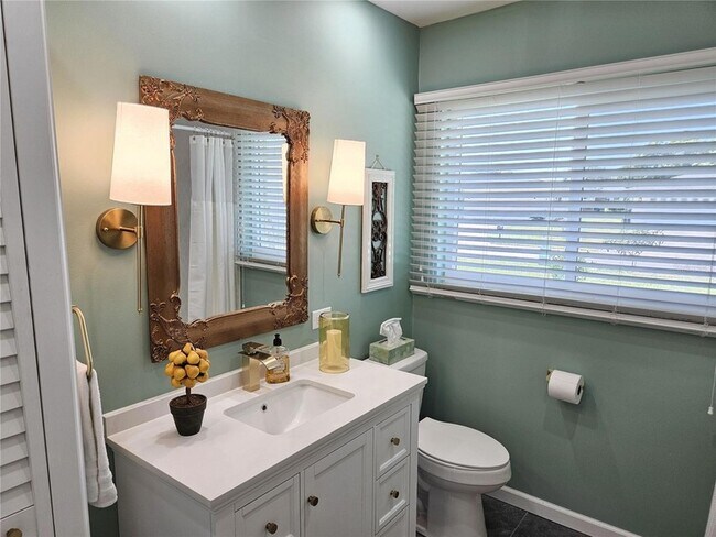 Building Photo - 2353 Bal Harbour Dr