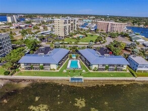 Building Photo - 2566 Gary Cir