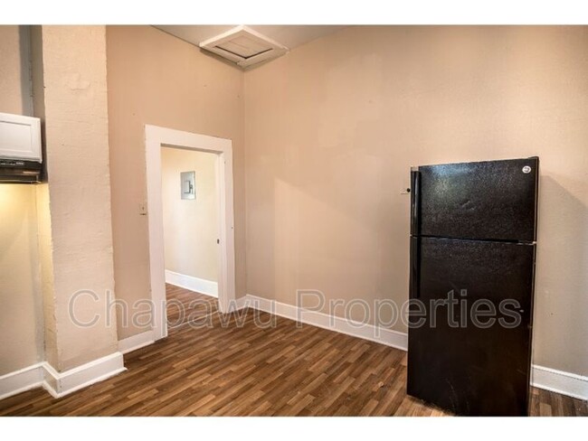 Building Photo - 308 Belmont