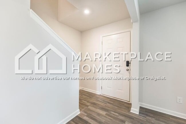 Building Photo - 198 Price Ml Trl