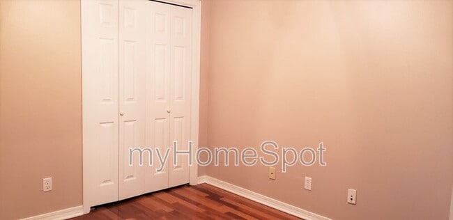 Building Photo - 2488 Gulf Breeze Ave