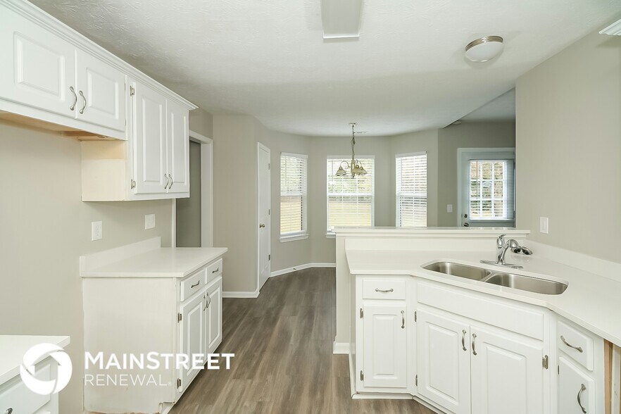 Building Photo - 388 Sawgrass Way