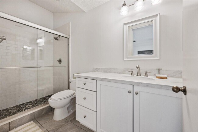 Building Photo - 2585 Sheltingham Dr