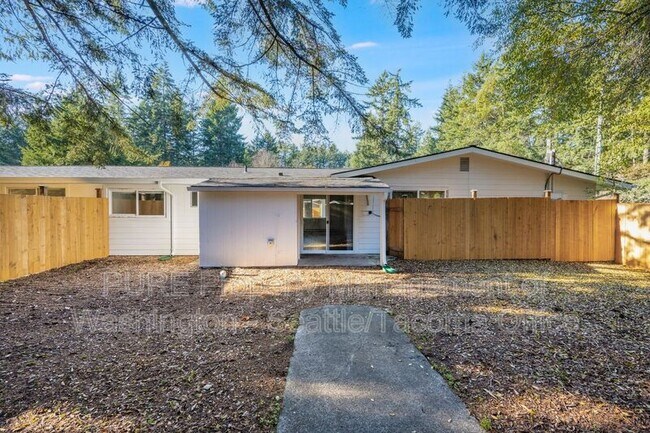 Building Photo - 6417 151st St NW