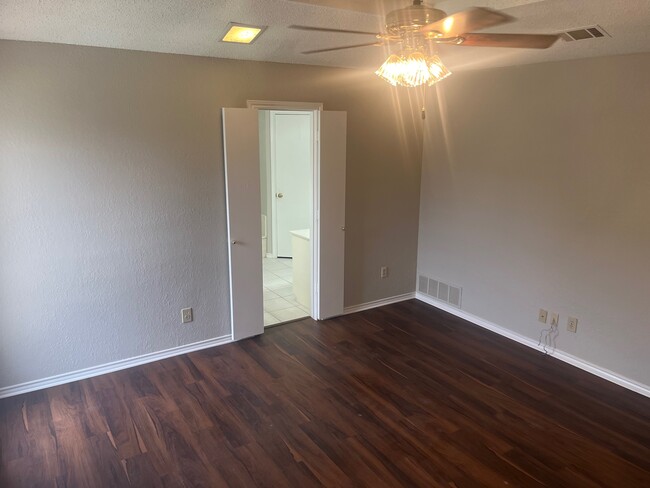 Master bedroom pic 2 - 2213 Oak Bluff Dr