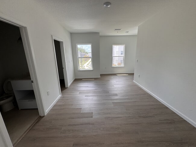 Building Photo - 1209 Southstation Pl