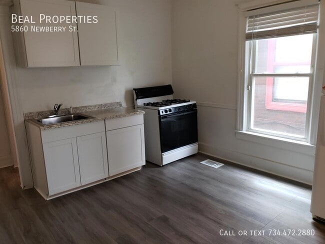 Building Photo - 5860 Newberry St