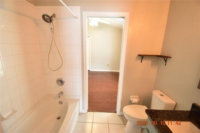 Building Photo - 12913 Lake Vista Dr