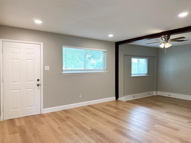 Building Photo - 701 Tanglewood Dr