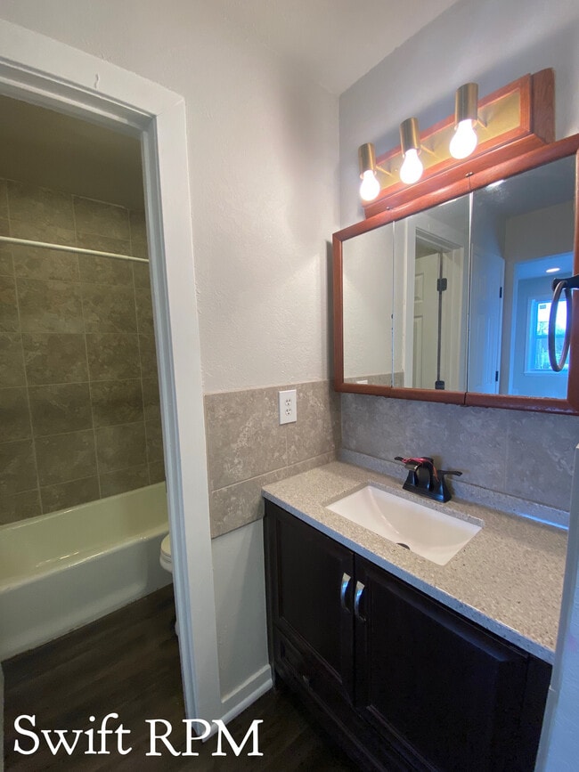 Building Photo - 11103 N Nashua Dr