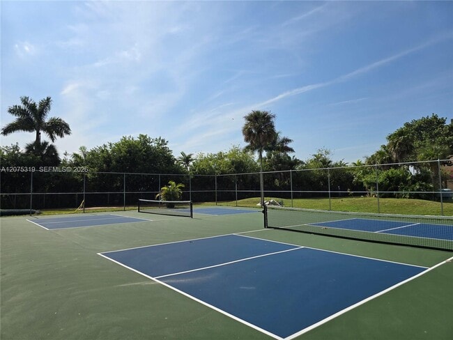Building Photo - 6940 Miami Gardens Dr