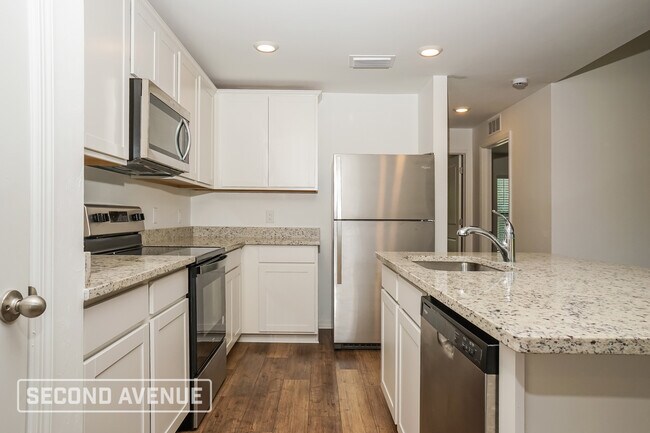 Building Photo - 4066 Chamrade Rd