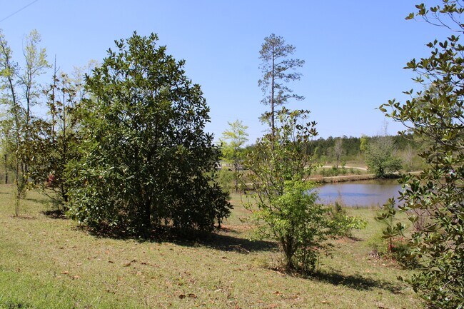 Building Photo - 818 W Grantville Rd