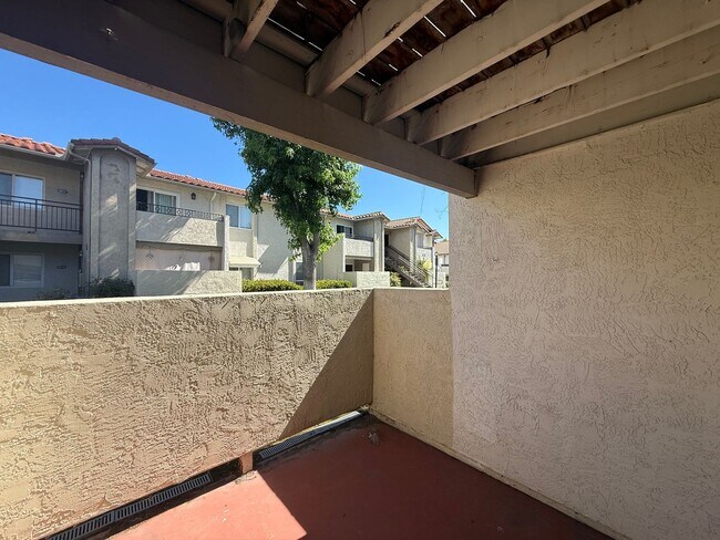 Building Photo - Beautiful 2B/2BA Condo in La Mesa Availabl...
