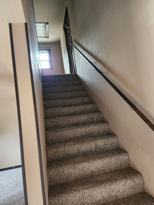 Building Photo - 108 Welch St