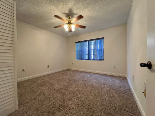 Building Photo - $1,350 * Annual **** Private, Gated Community - Rolls Landing ** 2 Bed / 2 Bath Condo - Unfurnished