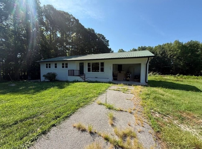 Building Photo - 501 Gay Town Rd