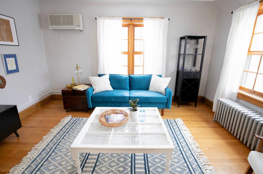 Building Photo - 1802 E Howard Ave