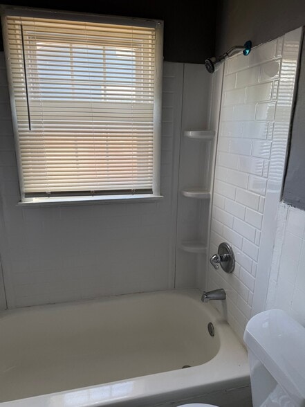 Building Photo - 3394 Pine Ridge Ln