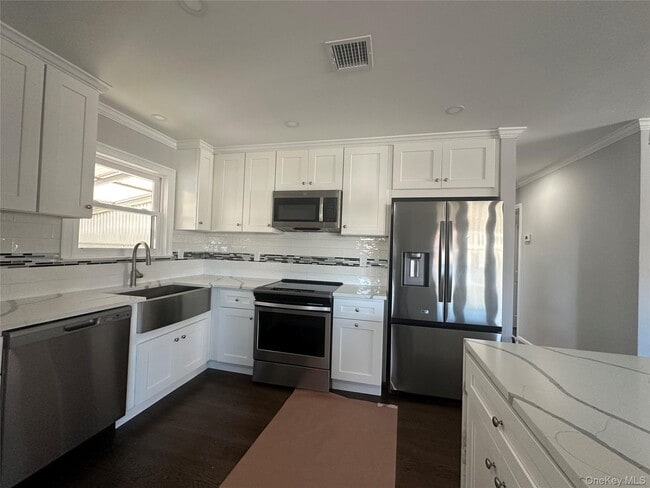 Primary Photo - 133 S 7th St