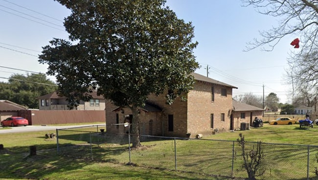 Building Photo - 8050 Tavenor Ln