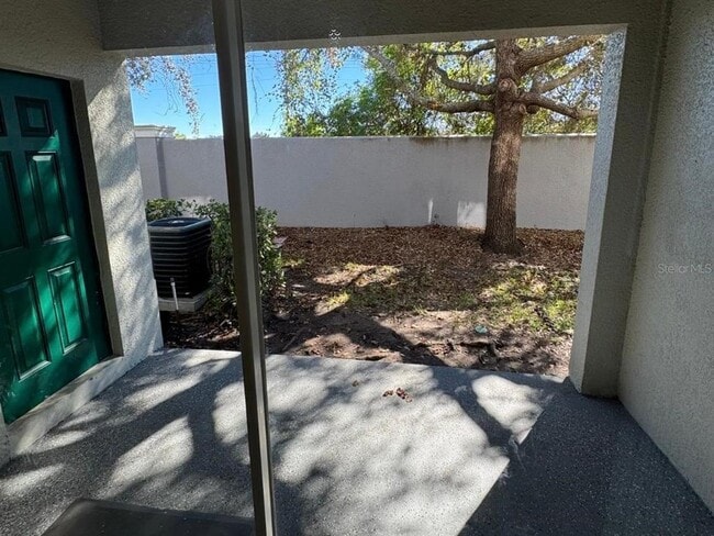 Building Photo - 10608 Savannah Wood Ct