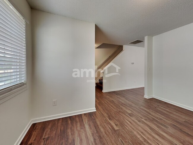 Building Photo - 808 Topsail Dr