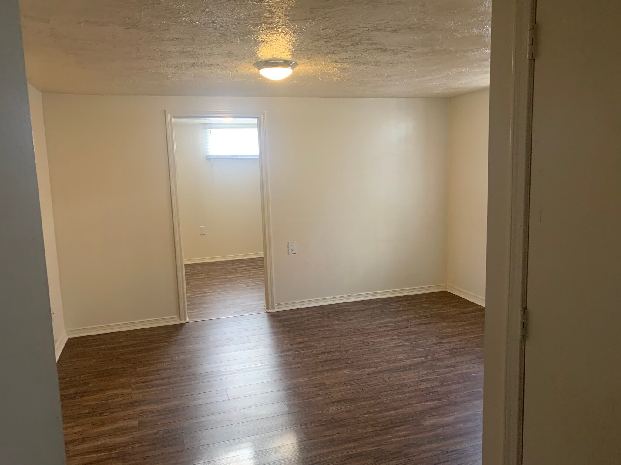 Building Photo - 680 Lincoln Dr