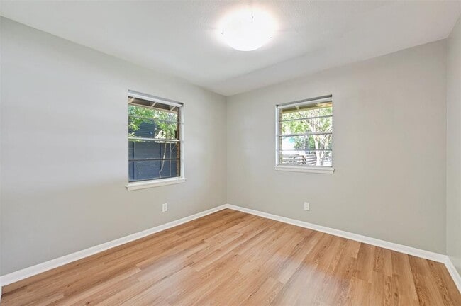 Building Photo - 707 Josephine St