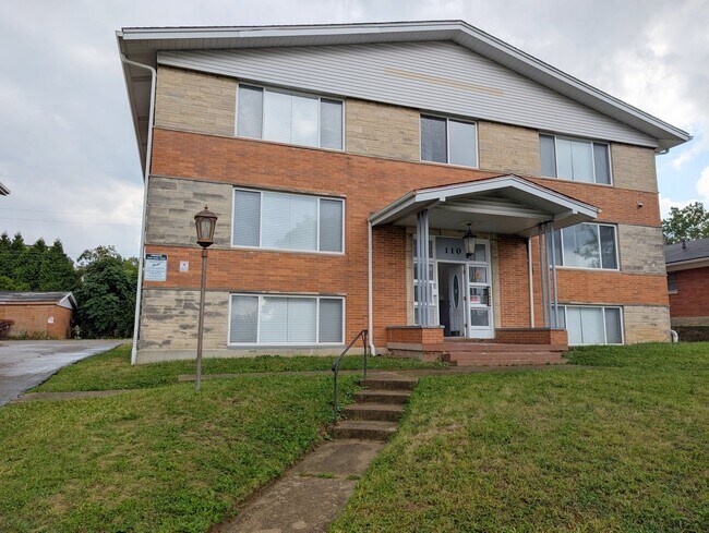 Building Photo - 110 Cromwell Pl