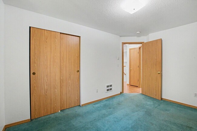 Building Photo - Beautiful 3-Bedroom Home in a Gated Community with Resort-Style Amenities
