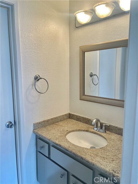 Building Photo - 458 Golden Springs Dr