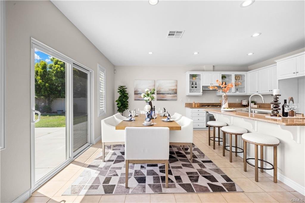 Building Photo - 14807 Meadows Way