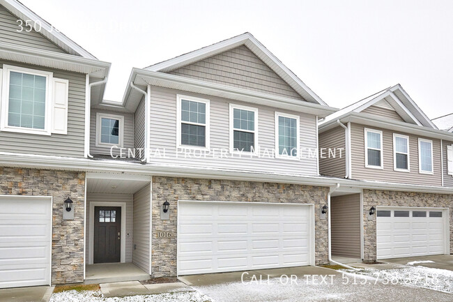 Building Photo - Painted Woods South 3-Bedroom Townhome