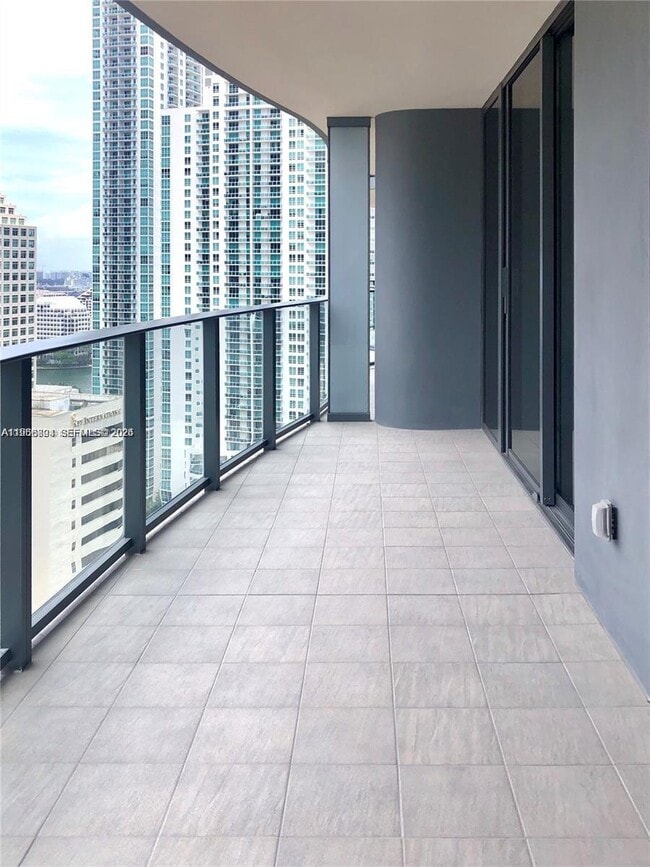 Building Photo - 1000 Brickell Plaza