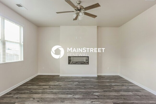 Building Photo - 4 Bedroom Pet-Friendly Home in MCDONOUGH, GA with Main Street Renewal