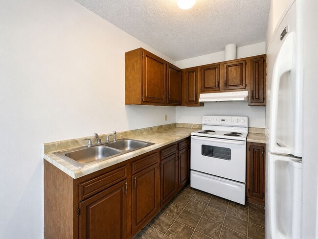 Building Photo - 1 Bed/1 Bath Apartment • Melbourne • Partial Utilities Included