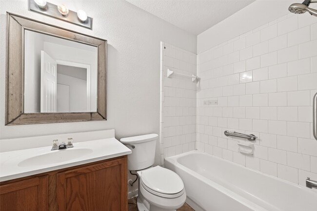 Building Photo - 19215 Talcott Way Dr