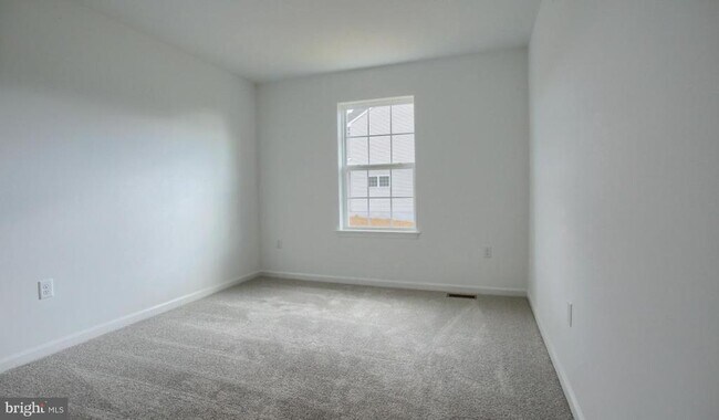 Building Photo - 1706 Shady Ln