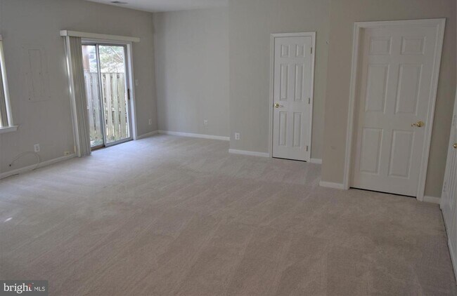 Building Photo - 8933 Royal Astor Way