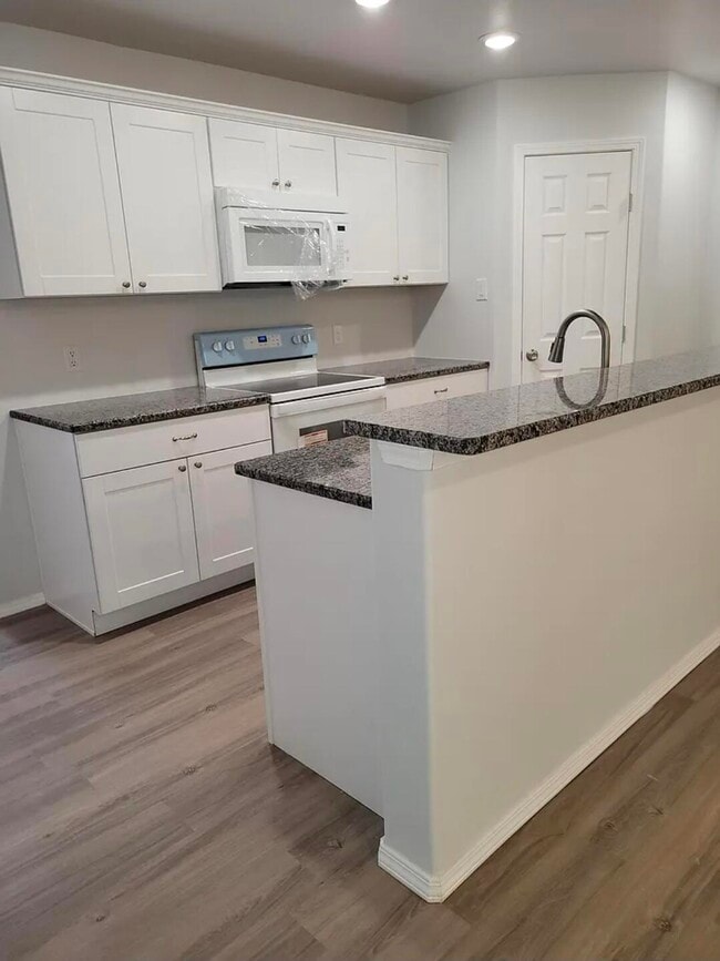 Building Photo - 5524 Jarvis St