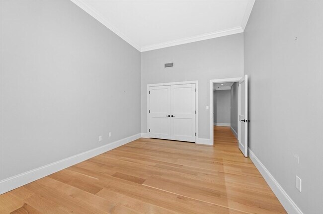 Building Photo - 30 Monument Sq