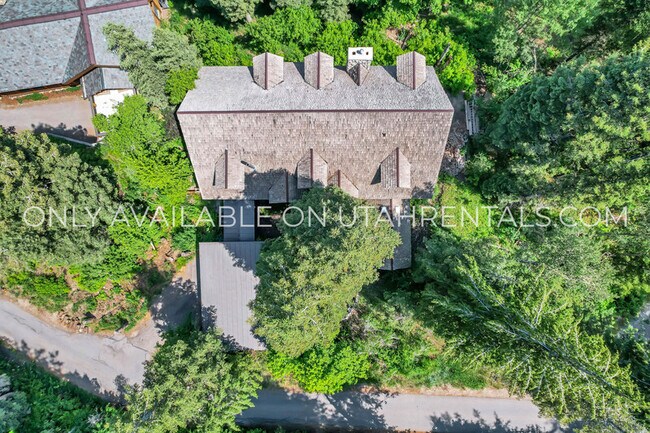 Building Photo - 2718 Stewart Rd