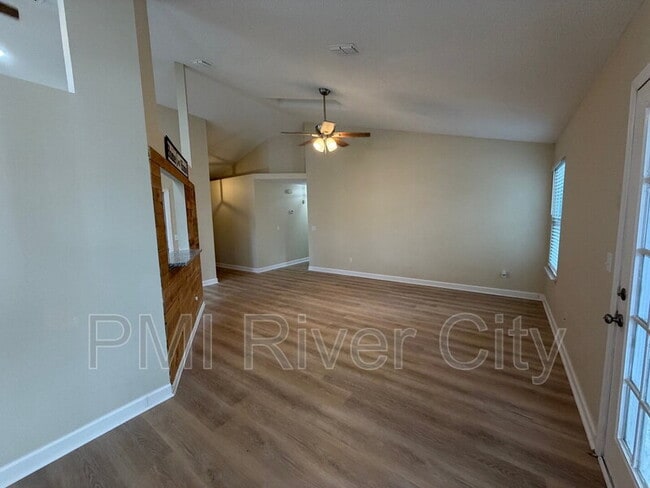 Building Photo - 502 Tidal Wave Ln