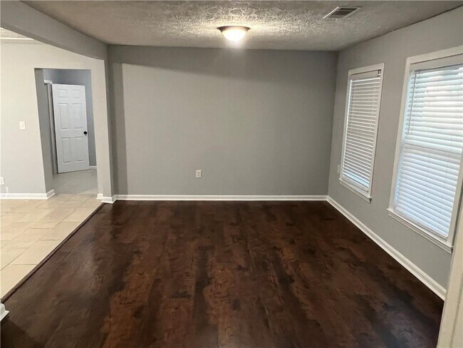 Building Photo - 420 Lockridge Ln